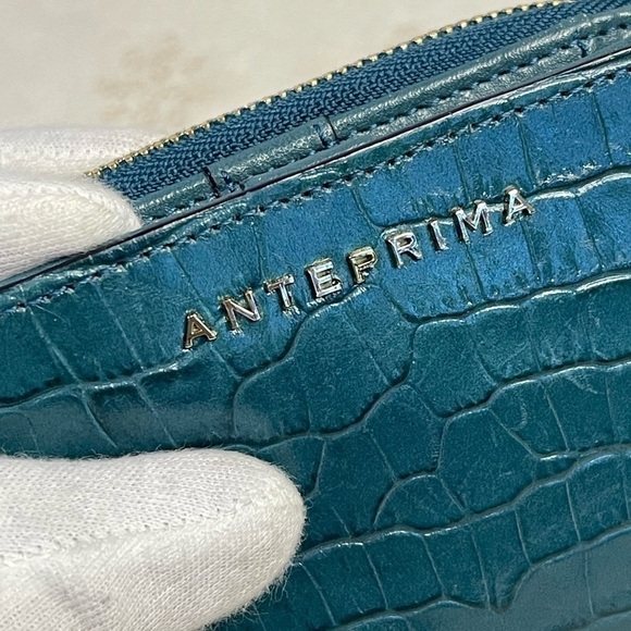 ANTEPRIMA compact leather wallet in deep blue - Picture 10 of 13